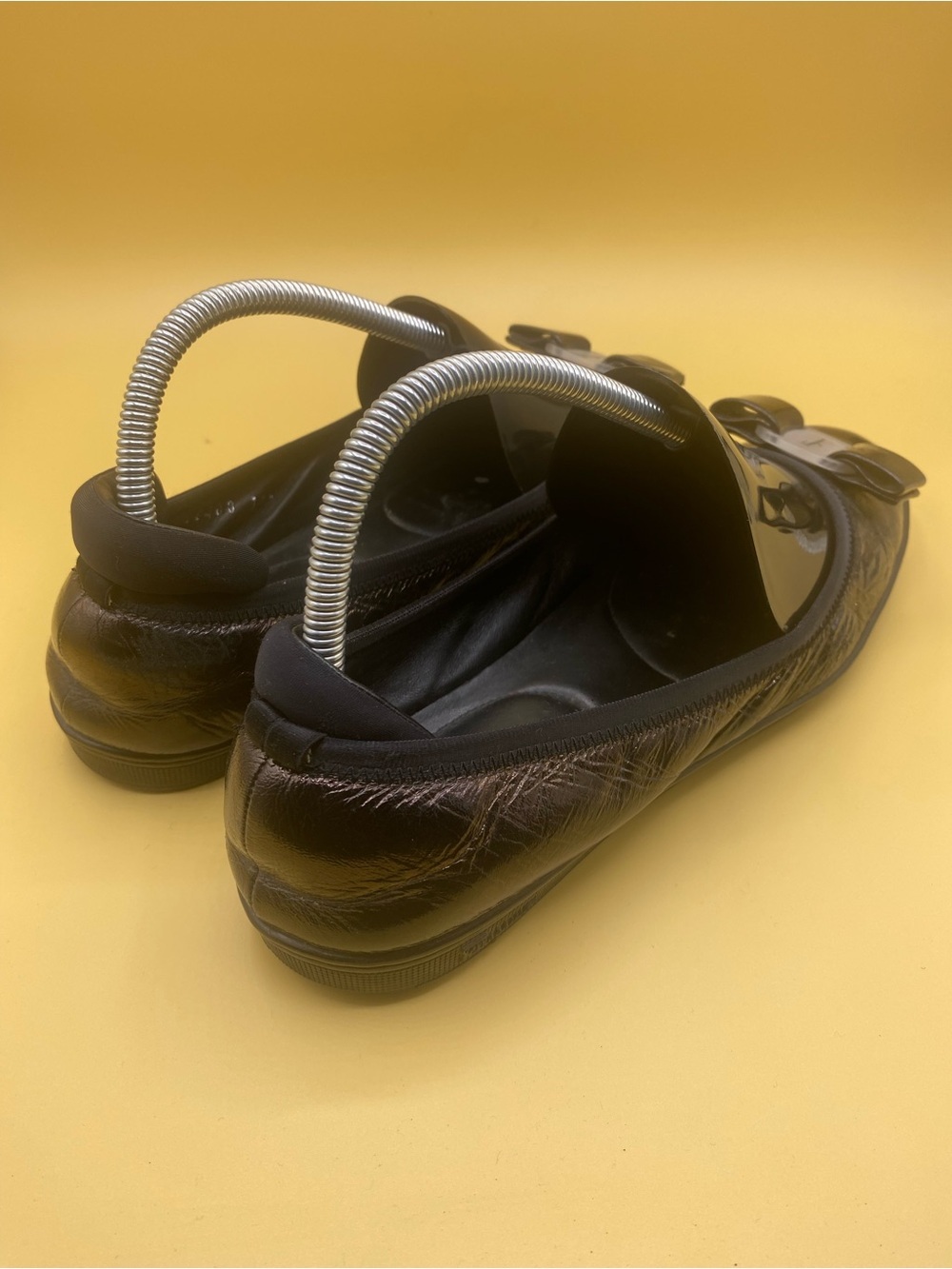 Salvatore Ferragamo Black Patent Leather Vara Bow Flats​ - Picture 2 of 4